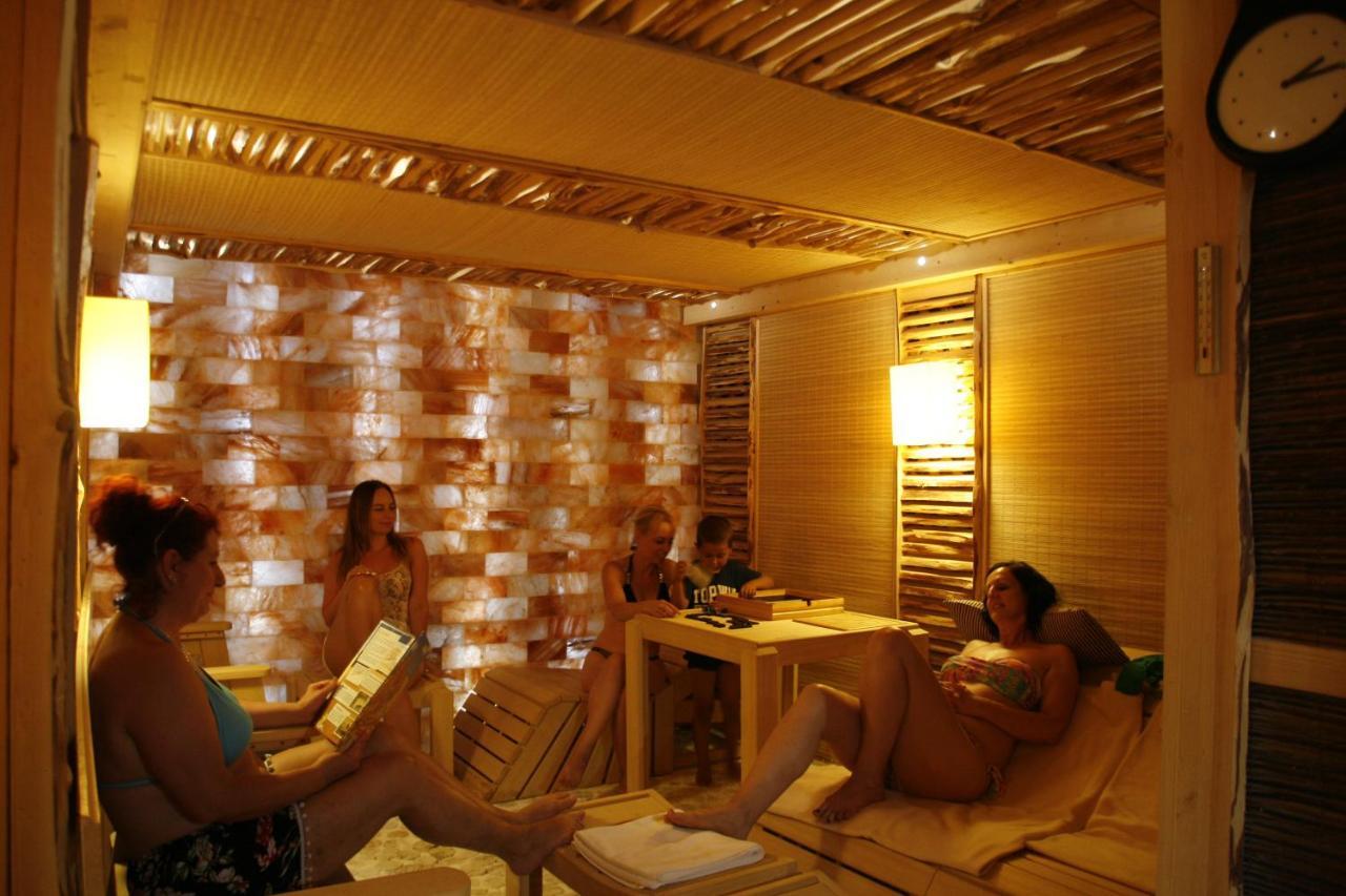 To Wellness Hotel Bánk Exteriör bild